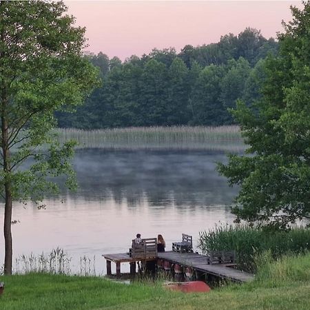 Domwigierski: Lakeside Comfort Farm with Private Beach and Sauna Wysoki Most  Exterior photo