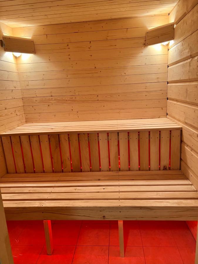 Domwigierski: Lakeside Comfort Farm with Private Beach and Sauna Wysoki Most  Exterior photo